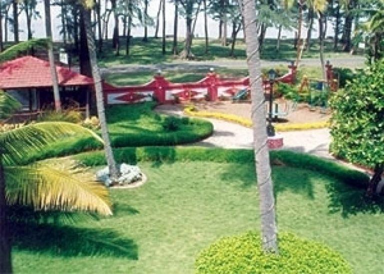 Seawoods Beach Hotel Dahanu Exteriör bild