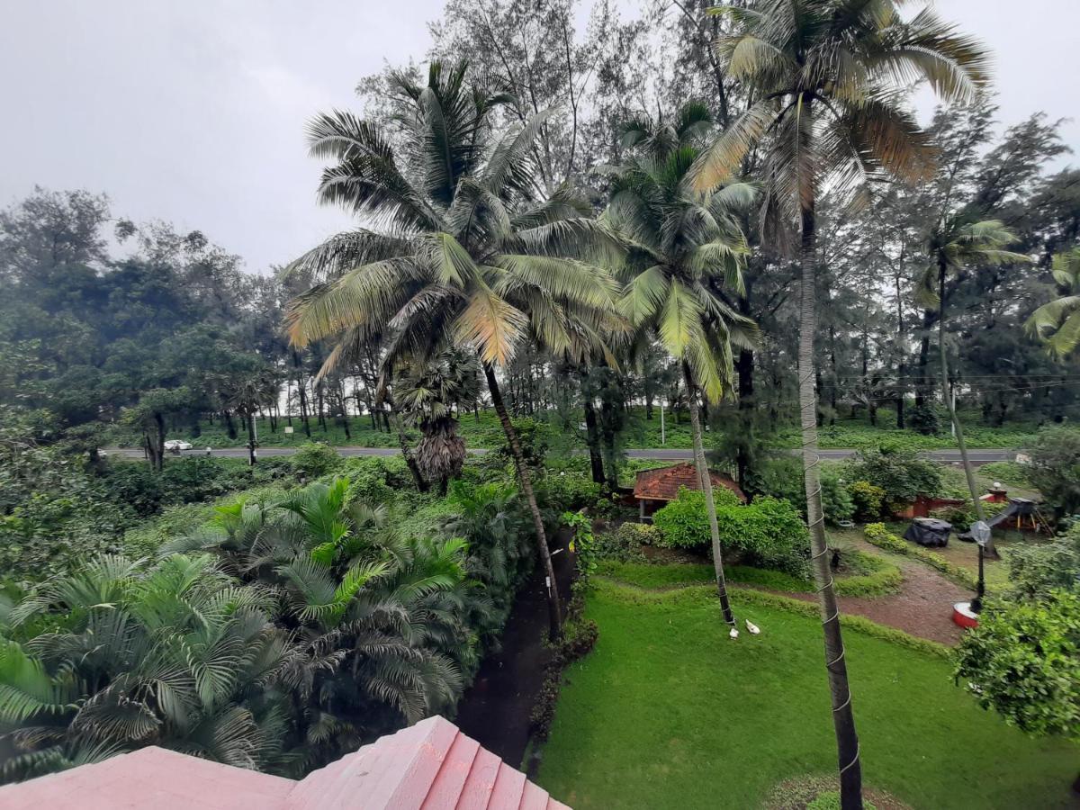 Seawoods Beach Hotel Dahanu Exteriör bild